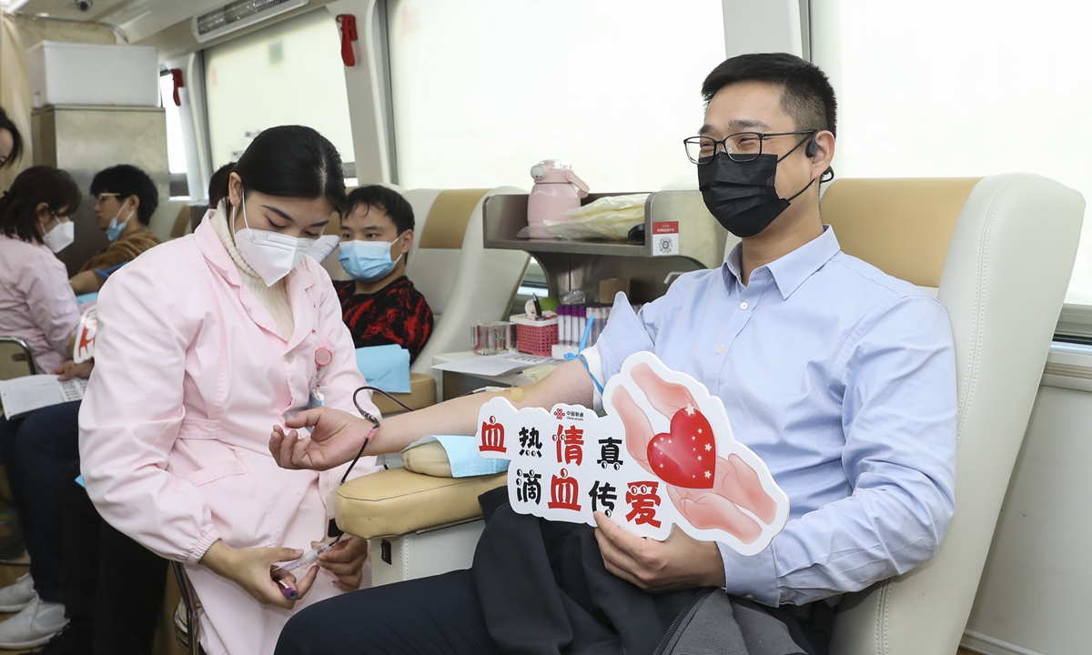 Residents donate blood in Huai'an, East China's Jiangsu Province, on December 15, 2022. Photo: IC