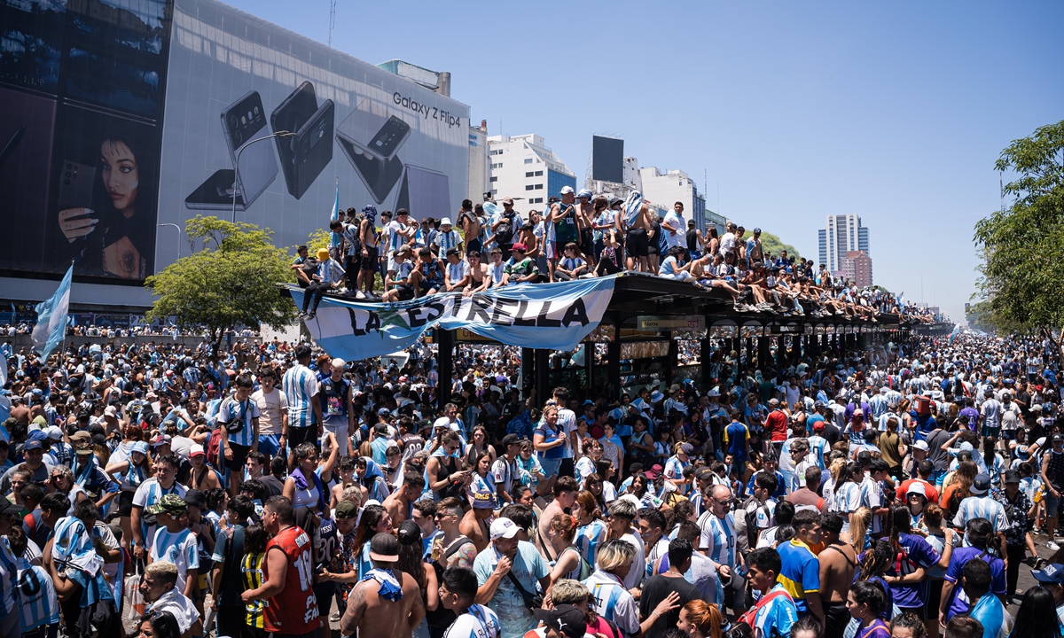 Argentinians celebrate their nation's third World Cup victory in the capital Buenos Aires on December 20, 2022. Photos: VCG Photo: VCG
