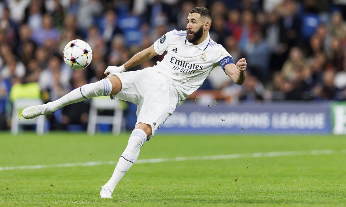 Karim Benzema of Real Madrid and France controls the ball during a Champions League match in Madrid, Spain. File photo: VCG