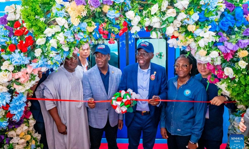 Invited guests attend the completion ceremony of a light rail project in Lagos, Nigeria, on Dec. 21, 2022. Nigeria's southwestern state of Lagos on Wednesday marked the completion of the first phase of a 27-km electric-powered light rail project.(Photo: Xinhua)