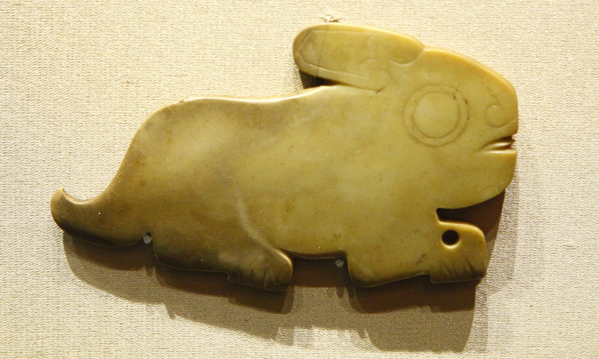 A jade rabbit discovered at the Shang Dynasty Tomb of Fu Hao Photo: VCG