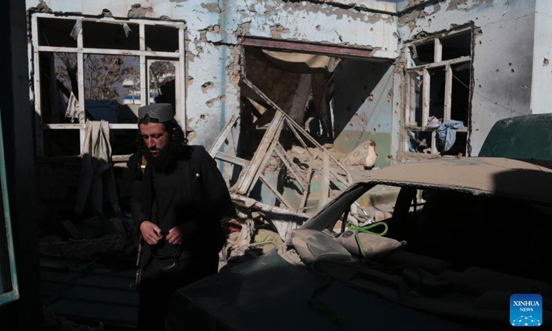 An Afghan security force member stands guard near the site of an operation against the hideout of Daesh (Islamic State) militants in Kabul, Afghanistan, Jan. 5, 2023. Afghan security forces stormed a hideout of militants affiliated with the rival Islamic State (IS) outfit in the Afghan capital city of Kabul on Wednesday, killing seven people with several arrests, a government official said.(Photo: Xinhua)