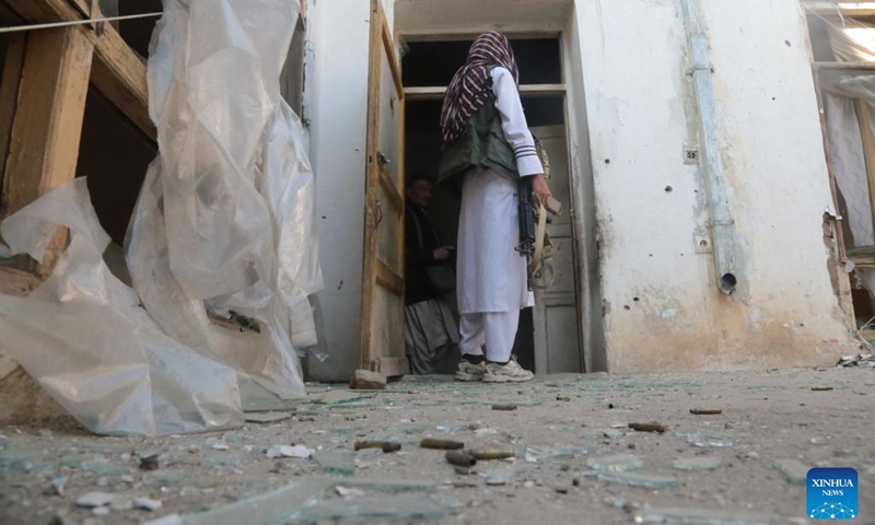 An Afghan security force member stands guard near the site of an operation against the hideout of Daesh (Islamic State) militants in Kabul, Afghanistan, Jan. 5, 2023. Afghan security forces stormed a hideout of militants affiliated with the rival Islamic State (IS) outfit in the Afghan capital city of Kabul on Wednesday, killing seven people with several arrests, a government official said.(Photo: Xinhua)