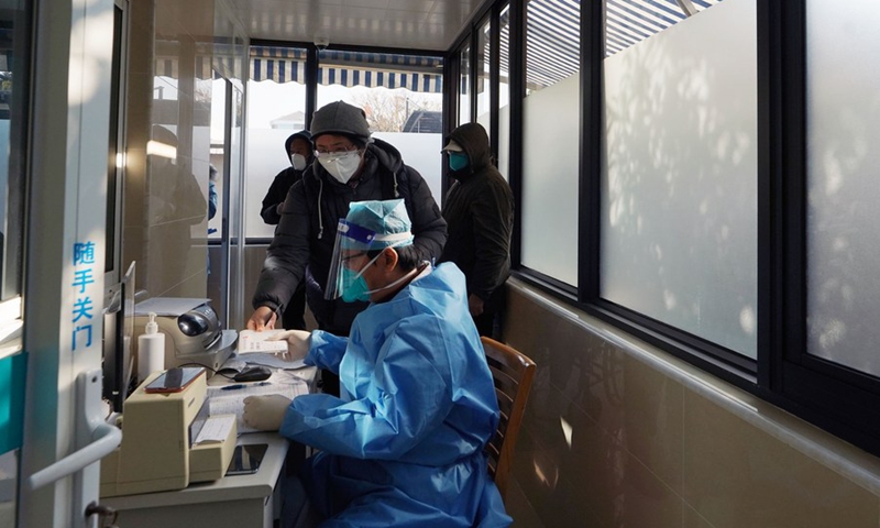 This photo taken on Jan. 4, 2023 shows the fever clinic of a community healthcare institution in Jiuting Town of Songjiang District, east China's Shanghai.(Photo: Xinhua)