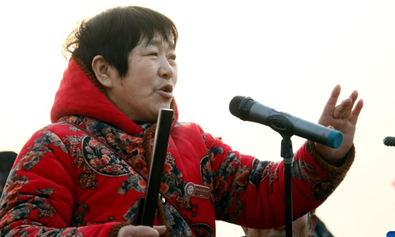 A folk artist performs at the Quyi fair in Majie Village of Baofeng County, central China's Henan Province, Feb. 3, 2023. Photo: Xinhua