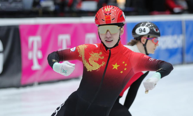 Lin Xiaojun (front) of China reacts after the final A of men's 500m at the ISU World Cup Short Track Speed Skating series in Dordrecht, the Netherlands, Feb. 12, 2023. Photo: Xinhua