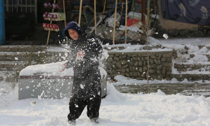Snow blankets Afghan capital Global Times