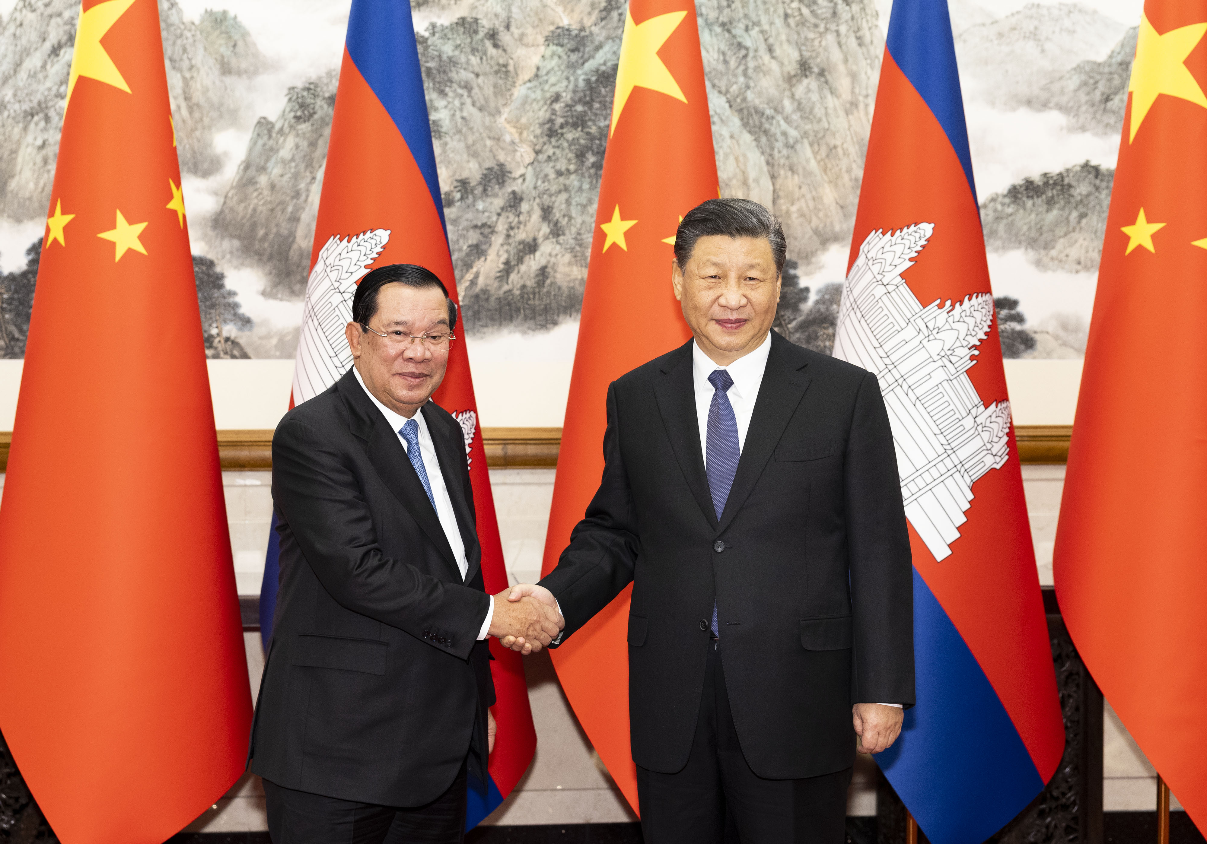 Chinese President Xi Jinping meets with Prime Minister of the Kingdom of Cambodia Hun Sen at the Diaoyutai State Guesthouse in Beijing, capital of China, Feb 10, 2023. Photo:Xinhua