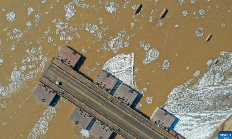 This aerial photo taken on Jan. 27, 2023 shows ice jam on the Yellow River in Jinan, east China's Shandong Province. The segment of the Yellow River in Jinan City witnessed ice jam scenes due to a strong cold wave recently. Photo: Xinhua