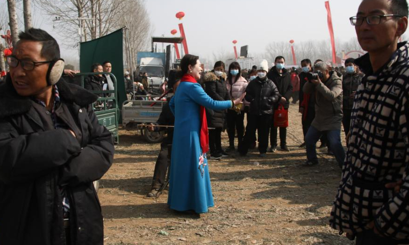 Folk artists perform at the Quyi fair in Majie Village of Baofeng County, central China's Henan Province, Feb. 3, 2023. Photo: Xinhua