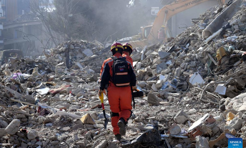 Rescuers carry out rescue operation on earthquake debris in Antakya in the southern province of Hatay, Türkiye, Feb. 12, 2023. Photo: Xinhua