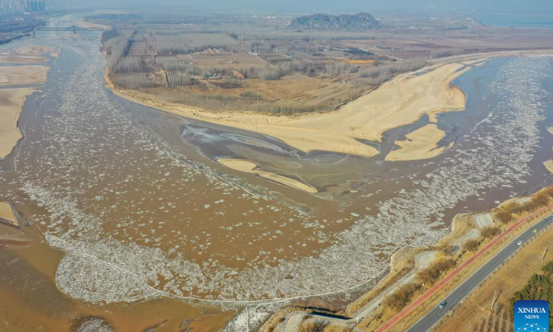 This aerial photo taken on Jan. 27, 2023 shows ice jam on the Yellow River in Jinan, east China's Shandong Province. The segment of the Yellow River in Jinan City witnessed ice jam scenes due to a strong cold wave recently. Photo: Xinhua