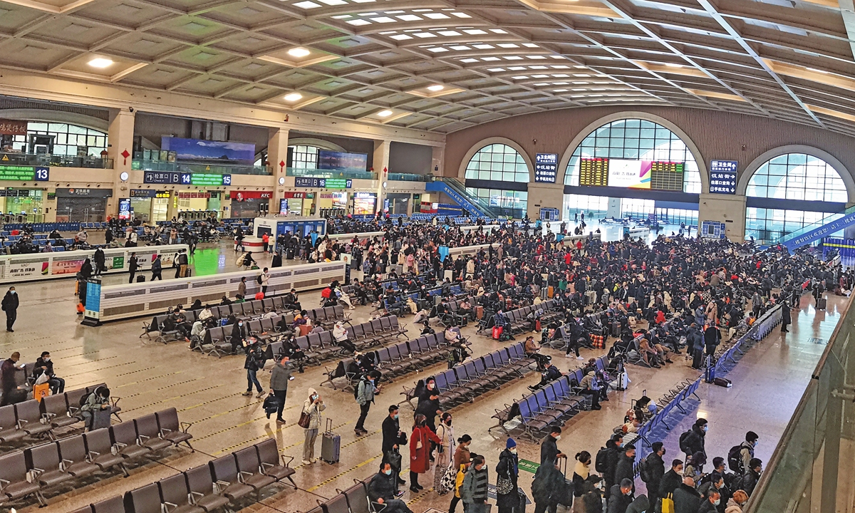 Passengers wait for trains at the Hankou Railway Station in Wuhan, Central China's Hubei Province, on December 30, 2022, ahead of New Year's Day. Photo: IC