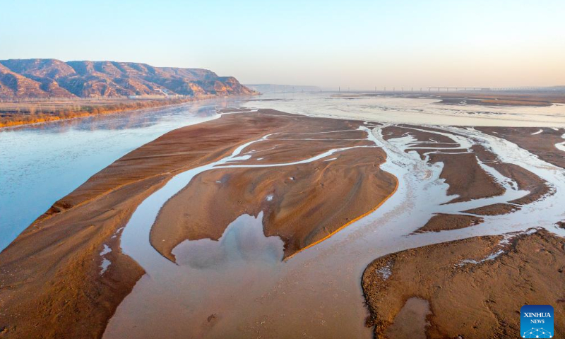 This aerial photo taken on Feb. 19, 2023 shows the scenery of Heyang section of the Yellow River in Weinan City, northwest China's Shaanxi Province. Photo: Xinhua