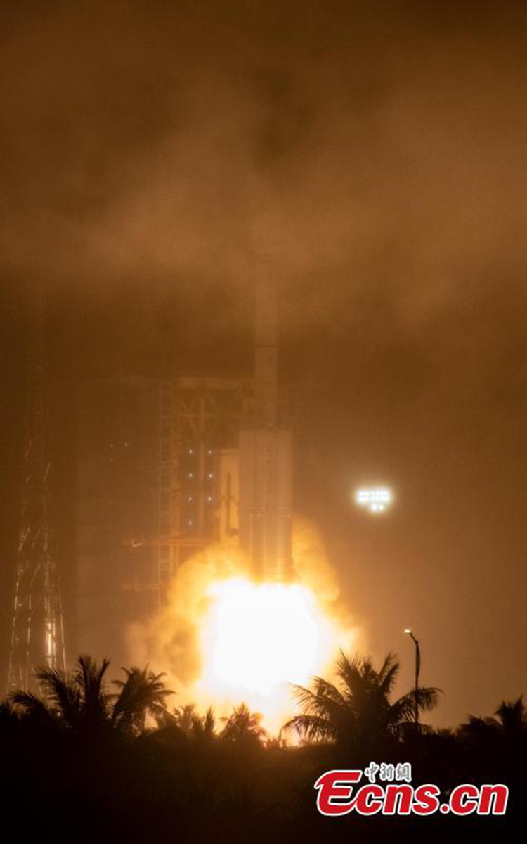 A modified version of the Long March 7 carrier rocket carrying Shijian-23, Shiyan-22A and Shiyan-22B satellites blasts off from the Wenchang Spacecraft Launch Site in south China's Hainan Province, Jan. 9, 2023. (Photo: China News Service/Luo Yunfei)





