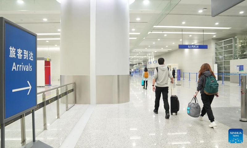 Inbound passengers arrive at Shanghai Pudong International Airport in east China's Shanghai, Jan. 8, 2023. From Sunday, China starts managing COVID-19 with measures designed for combating Class B infectious diseases, instead of Class A infectious diseases. (Xinhua/Ding Ting)
