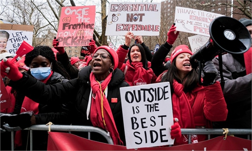 Thousands of nurses go on strike for 3rd day in New York City - Global ...