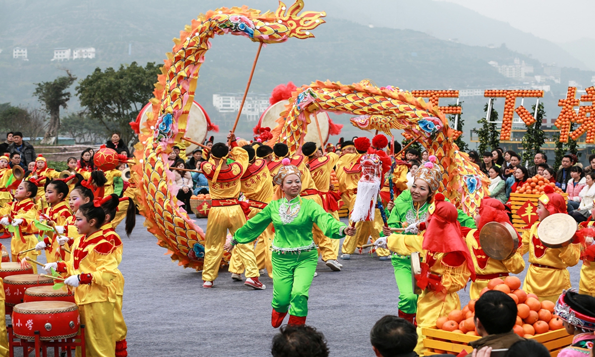 Dancers perform dragon dance in Yunyang county, Chongqing on January 22, 2023. Photo: Courtesy of Wang Xiaoyong