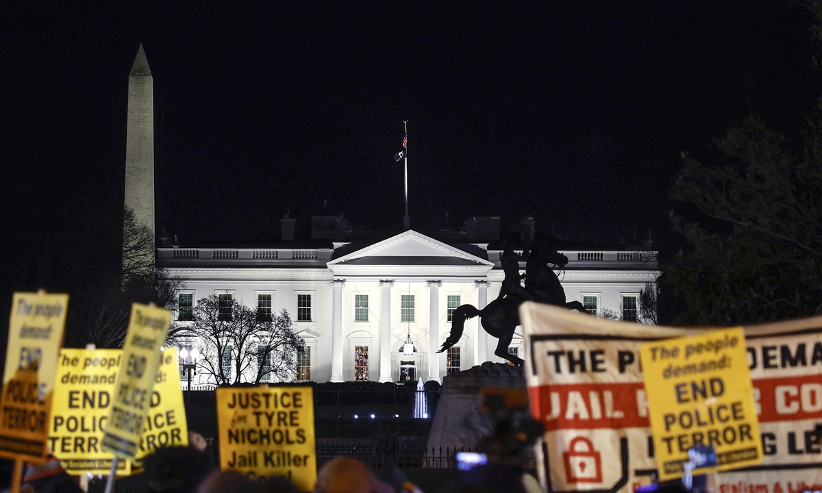 Demonstrators participate in a protest against the police killing of Tyre Nichols near the White House on January 27, 2023 in Washington, DC. Photo: AFP