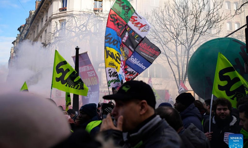 French workers stage 2nd mass strike over pension reforms - Global Times
