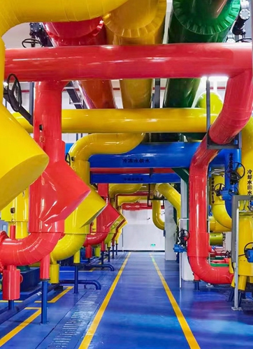 The colorful non-metallic insulation jacketing application for piping systems   Photo: Courtesy of Sylolink