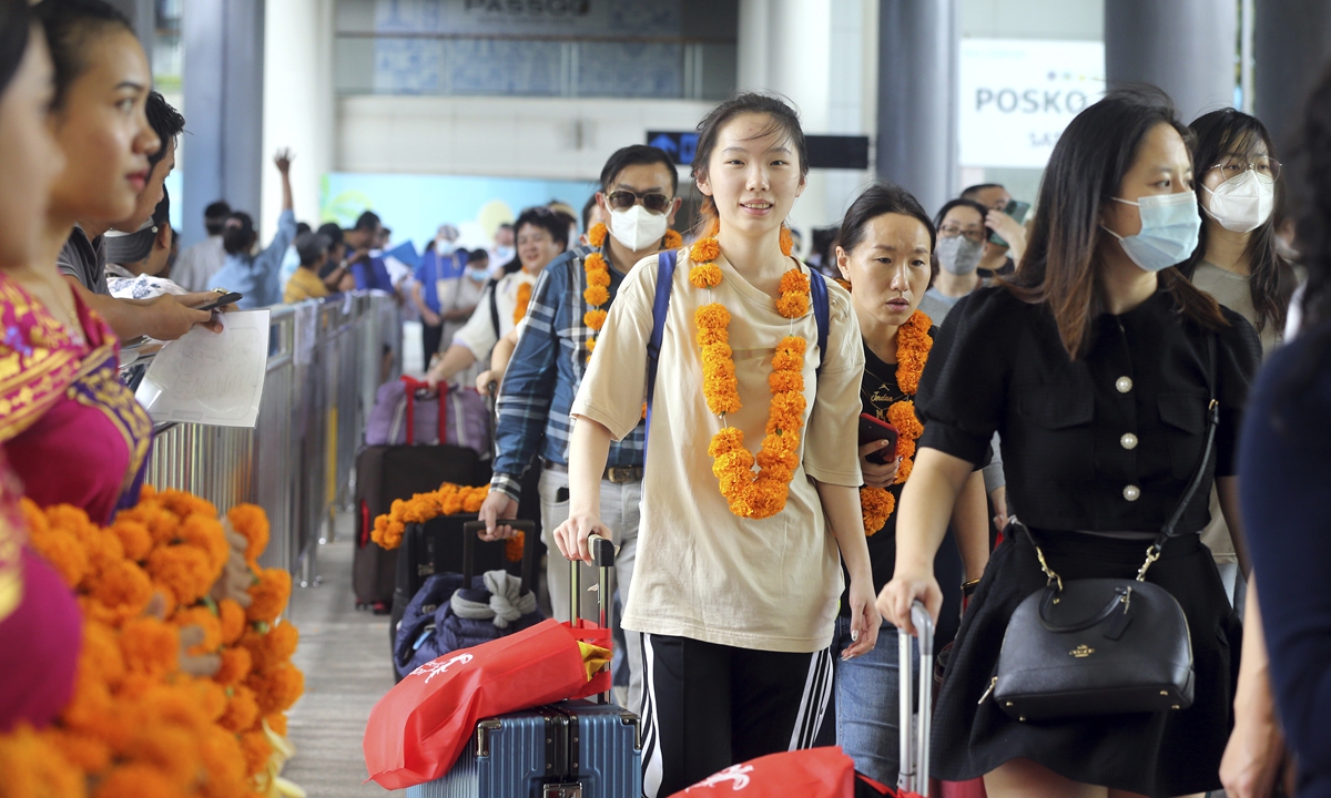 Chinese tourists arrive at Ngurah Rai International Airport in Bali, Indonesia on January 22, 2023. Photo: VCG
