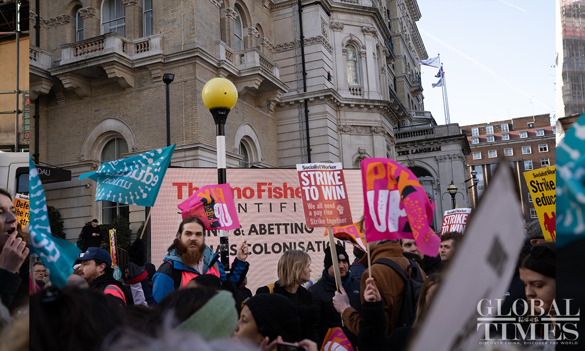 As UK inflation rose more than 10 percent in January, strikers are demanding pay rises to cover surging food and energy bills. Photo: Wang Yimo