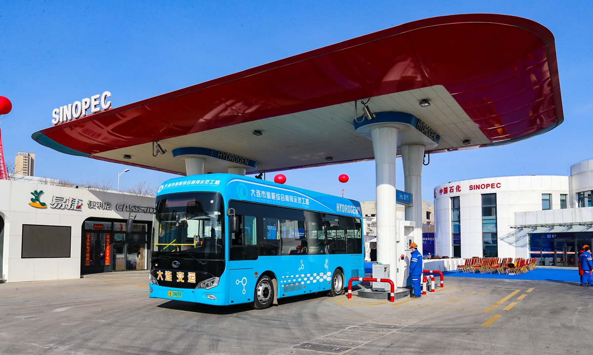 A bus fills up with hydrogen fuel at a station in Dalian, Northeast China's Liaoning Province on February 15, 2023. The station is the first of its kind that produces hydrogen fuel from methanol and loads the fuel into vehicles in China. It can produce 1 ton of high-purity hydrogen a day at 99.999 percent. Photo: VCG