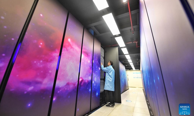 A staff member checks equipment at the National Supercomputing Center in Chengdu, southwest China's Sichuan Province, Feb. 14, 2023.(Photo: Xinhua)