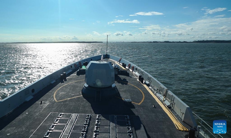 This photo taken on Feb. 19, 2023 shows the missile frigate Rizhao of the 42nd Chinese naval escort fleet sailing towards Richards Bay, South Africa.(Photo: Xinhua)