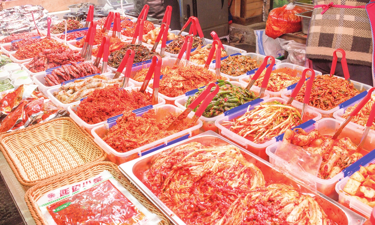 A stall sells kimchi in the morning market in Yanji, Northeast China's Jilin Province. Photo: Shan Jie/GT