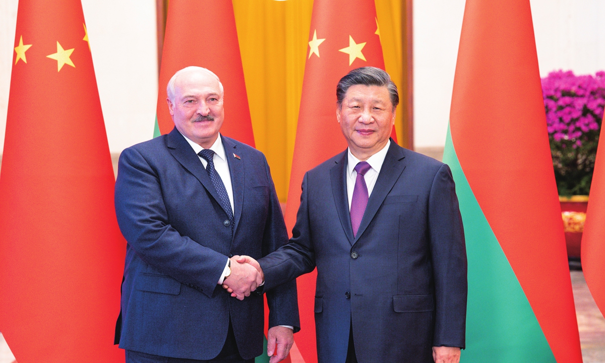 Chinese President Xi welcomes Belarusian President Alexander Lukashenko at the Great Hall of the People in Beijing on March 1, 2023. Photo: Xinhua
