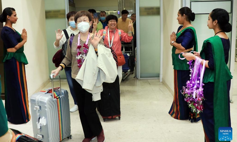 Chinese tourists arrive at Bandaranaike International Airport in Sri Lanka, March 1, 2023. Sri Lanka's tourism authority held a ceremony on Wednesday night at the country's main Bandaranaike International Airport to welcome the first batch of Chinese tour groups in three years.(Photo: Xinhua)