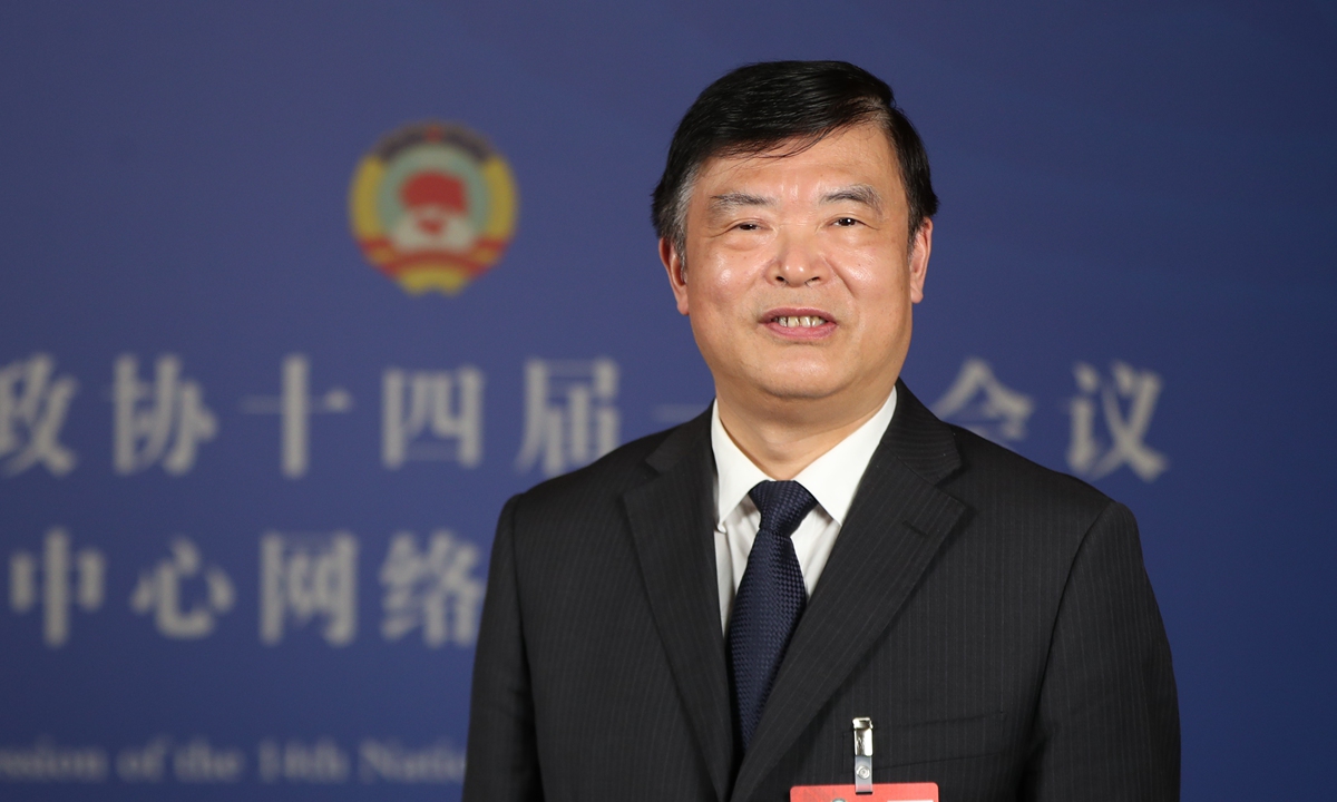 Shi Weidong, a member of the Chinese People's Political Consultative Conference National Committee