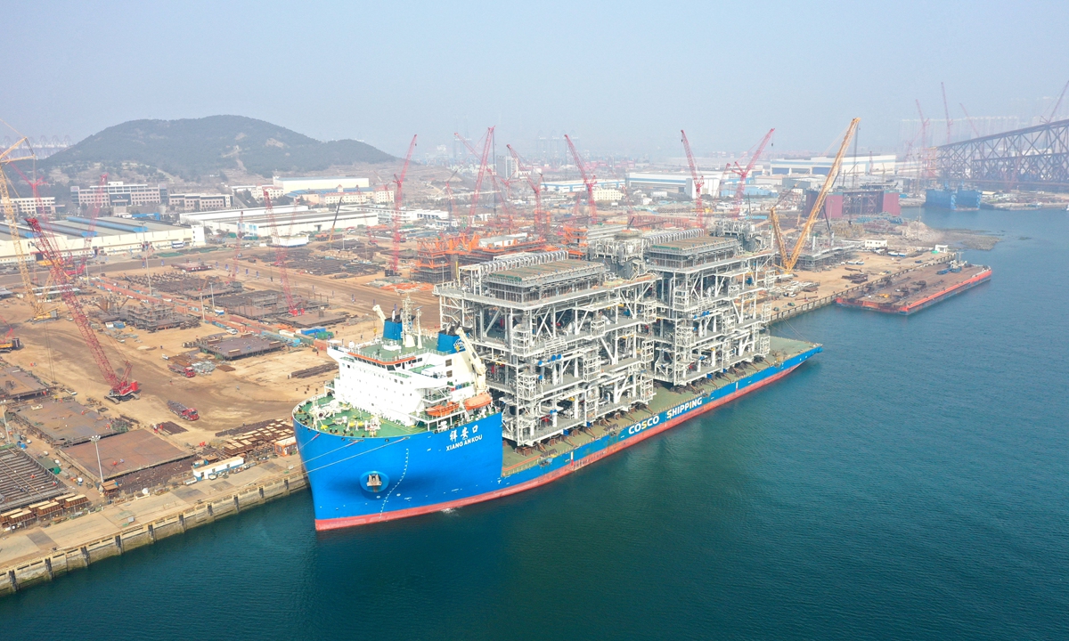 The last two componemnt modules delivered by CNOOC on Tuesday Photo: Courtesy of CNOOC