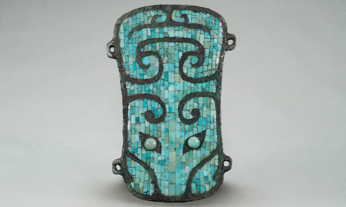 Turquoise-inlaid bronze plate with an animal mask pattern Photo: Courtesy of the Erlitou Relic Museum