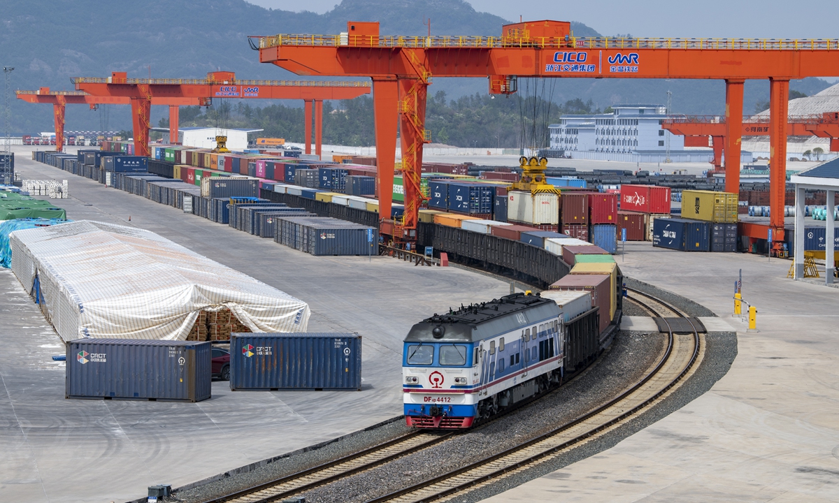 A sea-rail transit train carrying 60 containers of fitness equipment, insulation bottles, power tools and other hardware products departs from Jinhua, East China's Zhejiang Province on March 13, 2023, and heads to Wenzhou port for customs clearance. The products will be sent to the Philippines, Thailand, Indonesia, Malaysia and other countries. Photo: VCG