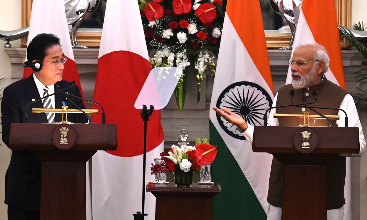 Japan's Prime Minister Fumio Kishida (L) and his Indian counterpart Narendra Modi attend a joint media briefing at the Hyderabad House in New Delhi on March 20, 2023. Photo: VCG