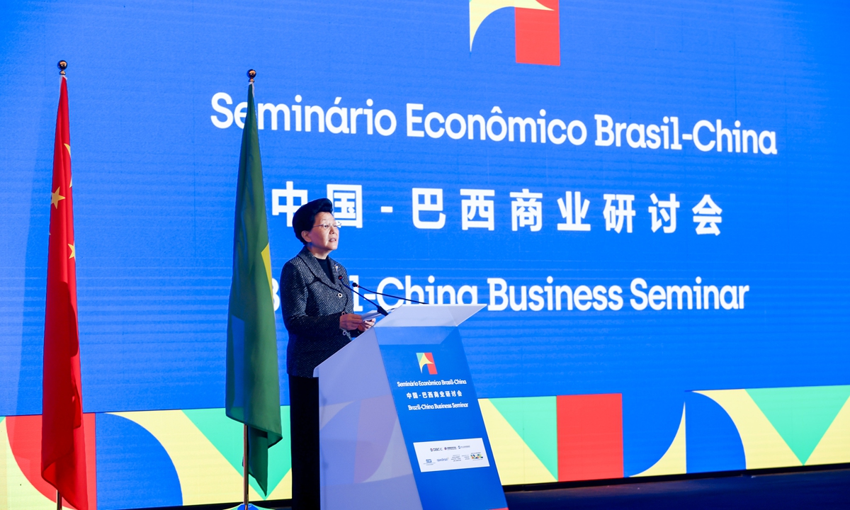 Ma Xiuhong, presidente do Conselho Chinês para a Promoção do Investimento Internacional, faz um discurso.  Foto: Cortesia da CCIIP