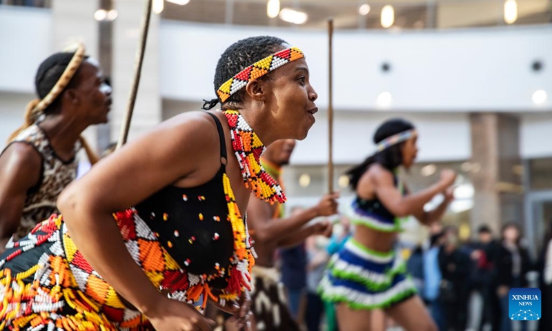 Dancers perform during a welcoming ceremony for tourists from China at the OR Tambo International Airport in Johannesburg, South Africa, on March 29, 2023. South Africa's tourism authority on Wednesday welcomed the first group of tourists from China since the outbreak of COVID-19.(Photo: Xinhua)