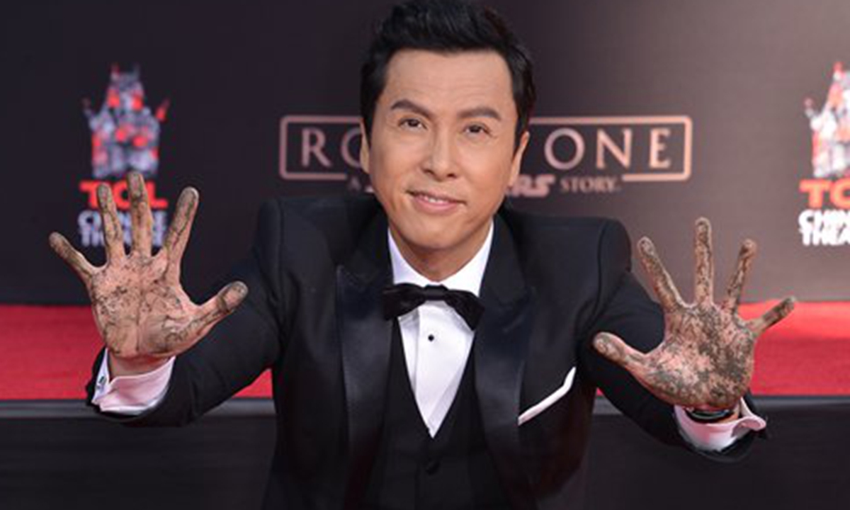  Donnie Yen's handprints and footprints Photos: IC