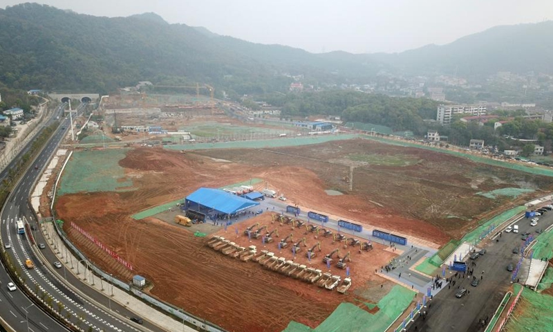 This aerial photo taken on March 30, 2023 shows the construction site of a scientific and technological innovation base in Changsha, central China's Hunan Province. A ceremony for the commencement of construction of Hunan's 1,158 major projects was held on Thursday. The major projects involve a total investment of 522.1 billion yuan (about 75.96 billion U.S. dollars).(Photo: Xinhua)