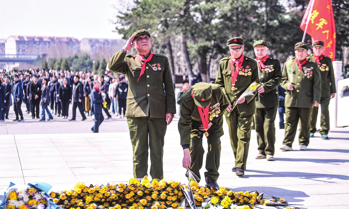 Veterans pay their respects in the Cemetery for Martyrs of the War to Resist US Aggression and Aid Korea on April 3, 2023. As Qingming Festival, the tomb-sweeping day in China, is approaching, many veterans, descendants of martyrs and local residents have come to Shenyang, Northeast China's Liaoning Province, to express their condolences and pay respects at the martyrs' cemetery. Photo: IC
