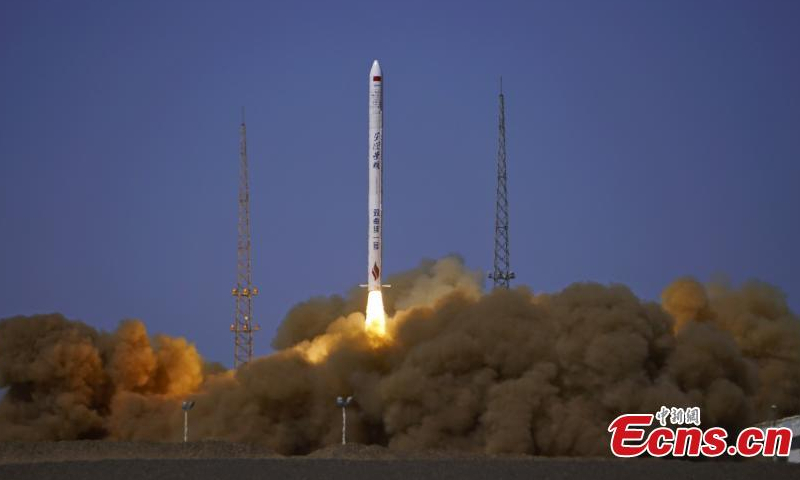 A Hyperbola-1 (SQX-1), solid-propellant commercial carrier rocket, blasts off from the Jiuquan Satellite Launch Center in northwest China, April 7, 2023. (Photo: China News Service/Wang Jiangbo)