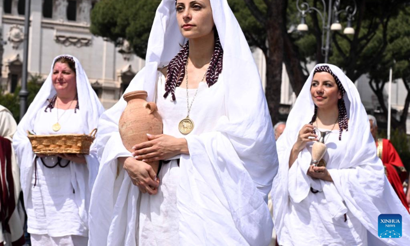 Performers take part in a parade to celebrate the 2,776th birthday of Rome in Rome, capital of Italy, April 23, 2023. The city of Rome turned 2,776 Friday after its foundation by Romulus on April 21, 753 B.C. (Photo by Alberto Lingria/Xinhua)