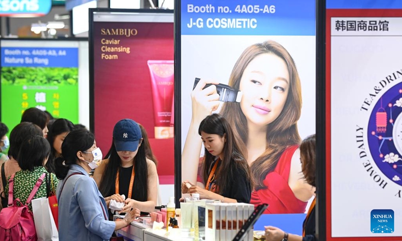 This photo taken on April 12, 2023 shows booths of South Korean enterprises at the third China International Consumer Products Expo (CICPE) in Haikou, south China's Hainan Province. The third China International Consumer Products Expo held in the southern province of Hainan has seen active participation from enterprises of the Regional Comprehensive Economic Partnership (RCEP) member countries, such as Japan, South Korea, Australia, and Thailand.(Photo: Xinhua)