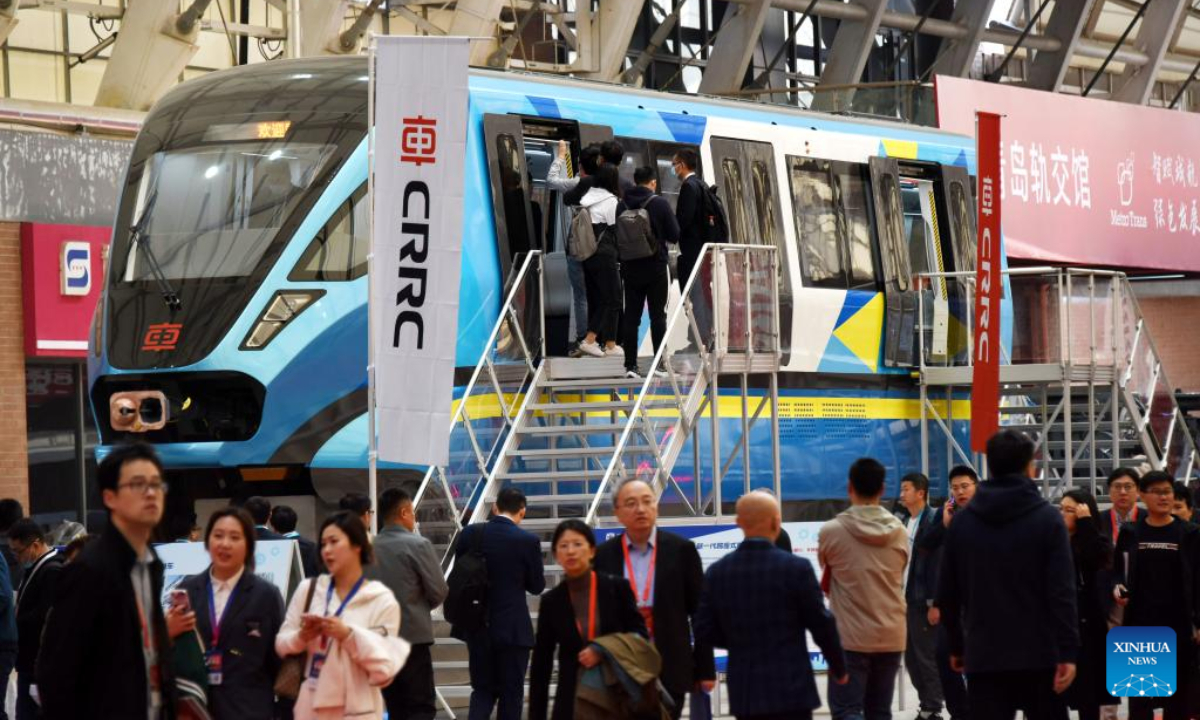 Participants visit the International Metro Transit Exhibition in Qingdao, east China's Shandong Province, April 27, 2023. The International Metro Transit Exhibition & Forum (Beijing-Qingdao) and the 1st China Metro Transit Hi-Tech Fair kicked off here on Thursday. Photo:Xinhua