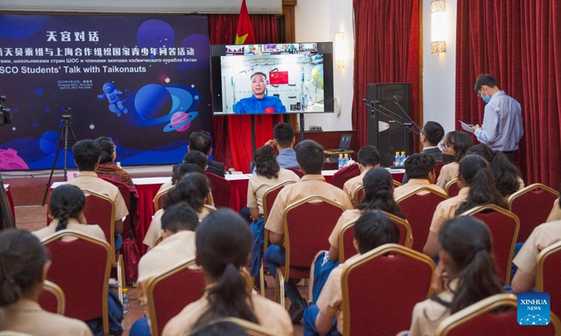 Indian students attend a dialogue with Chinese taikonauts on board the orbiting Chinese Tiangong space station through virtual mode in New Delhi, India, April 20, 2023. Over 50 Indian youth on Thursday attended a dialogue with Chinese taikonauts on board the orbiting Chinese Tiangong space station.(Photo: Xinhua)