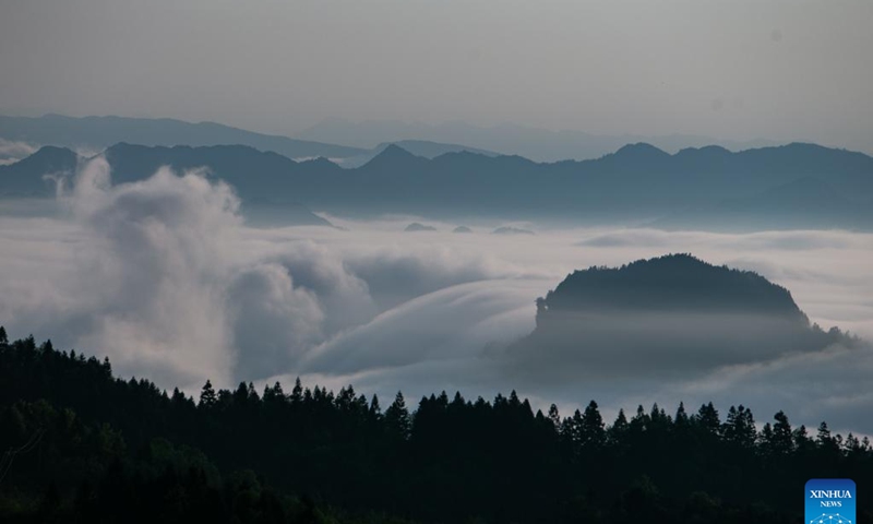 This aerial photo taken on April 19, 2023 shows the scenery of sea of clouds at Jinfo Mountain in Nanchuan District of southwest China's Chongqing.(Photo: Xinhua)