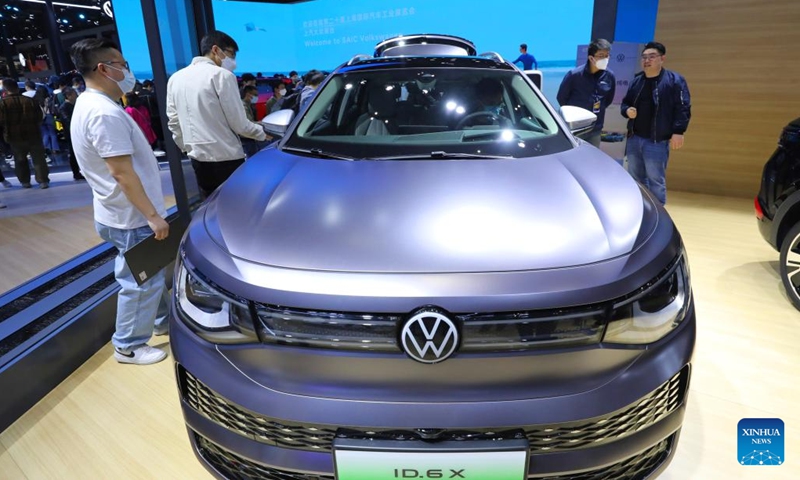 A SAIC Volkswagen ID.6 X is displayed at the 20th Shanghai International Automobile Industry Exhibition in east China's Shanghai, April 24, 2023. Global carmakers are battling to showcase their best new energy products at the ongoing Auto Shanghai 2023, mirroring their efforts to gain a share of China's new energy vehicle (NEV) market amid fierce competition.(Photo: Xinhua)